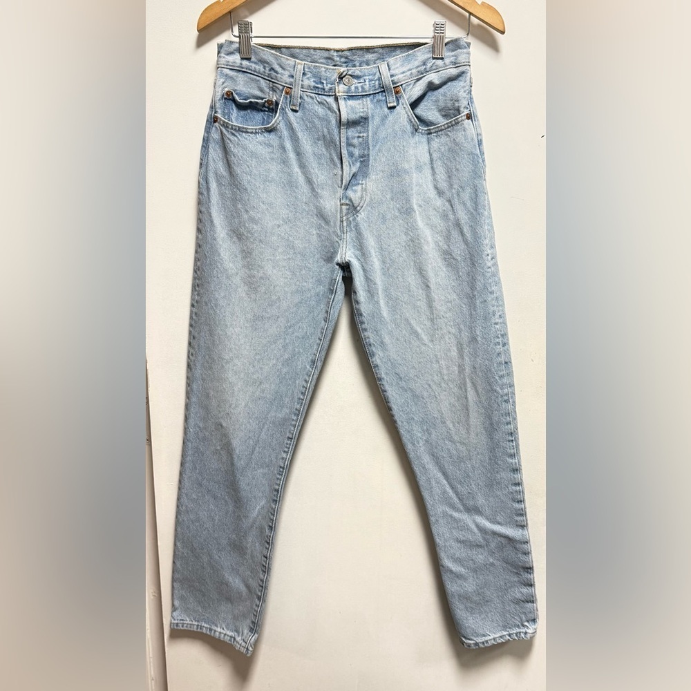 Levi's Women's Light Blue Relaxed Jeans